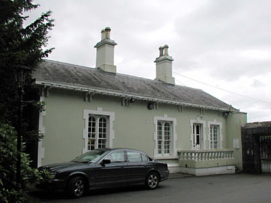 Foto perwakilan Straffan House, Straffan, pada rekaman NIAH 11809025.