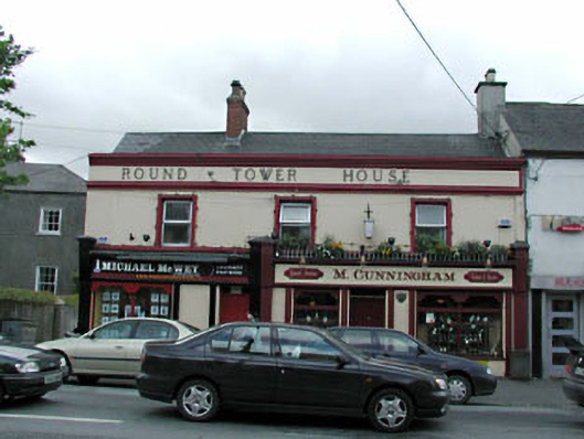 Foto perwakilan Round Tower House, Kildare, pada rekaman NIAH 11817051.