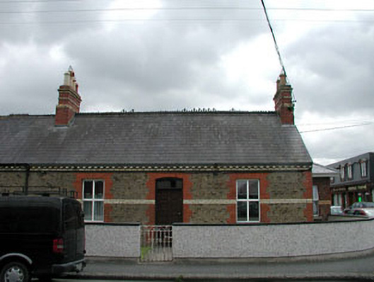 Foto perwakilan house, 1, Annfield Terrace, Henry Street · NIAH 11818047, Newbridge, pada rekaman NIAH 11818047.