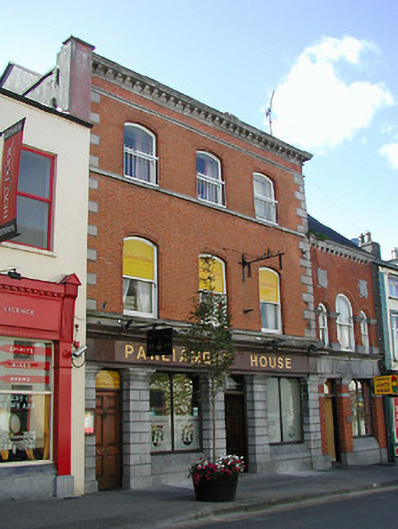 Foto perwakilan Parliament House, Kilkenny, pada rekaman NIAH 12000019.