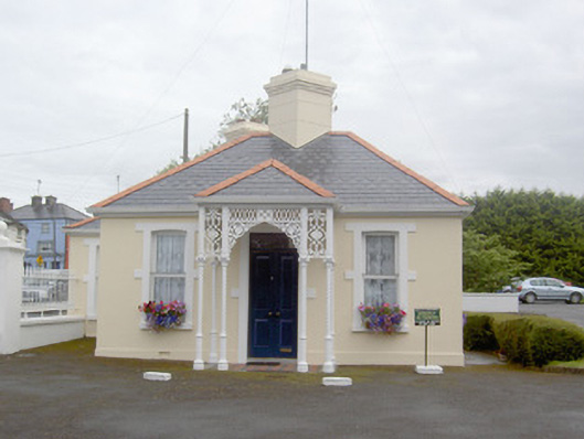 Foto perwakilan Edgeworthstown House, Edgeworthstown, pada rekaman NIAH 13309024.