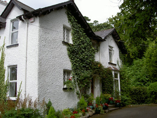 Foto perwakilan Sruhan House, Ravensdale, pada rekaman NIAH 13900426.