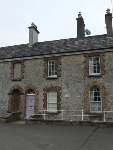 Foto perwakilan almshouse, 24, Kingston College, King's Square · NIAH 20818031, Mitchelstown, pada rekaman NIAH 20818031.