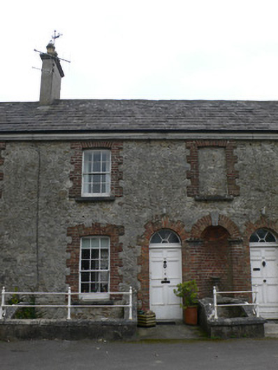 Foto perwakilan almshouse, 27, Kingston College, King's Square · NIAH 20818034, Mitchelstown, pada rekaman NIAH 20818034.