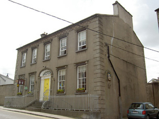 Foto perwakilan Ashmore House, Cashel, pada rekaman NIAH 22105059.
