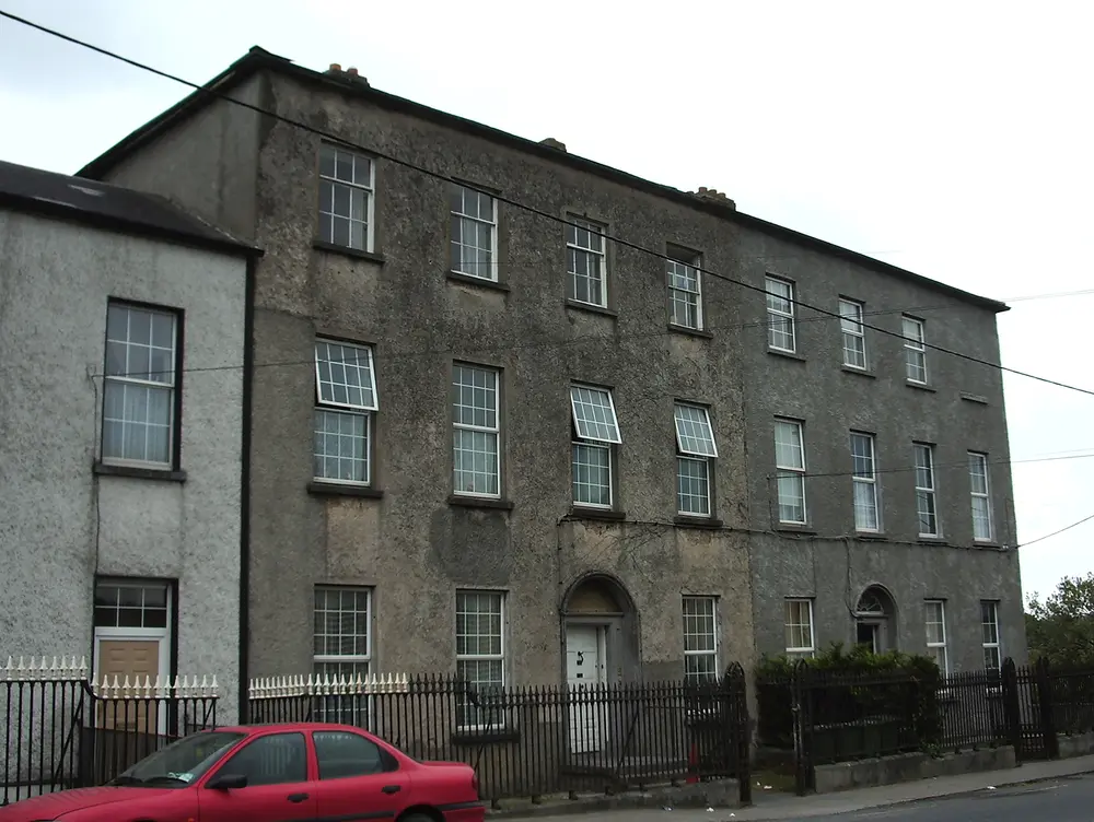 Foto perwakilan Abbey House, Cahir, pada rekaman NIAH 22111008.