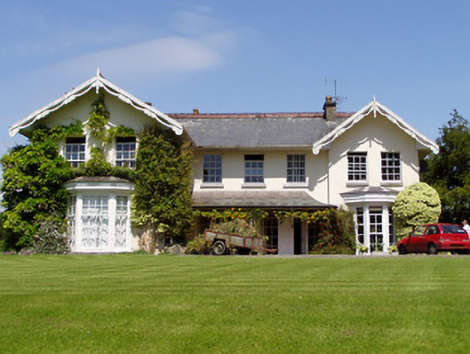 Foto perwakilan Cahervillehowe House, Thomastown, pada rekaman NIAH 22206023.