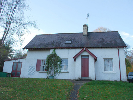 Foto perwakilan The Deanery Glendooen, Newmills, pada rekaman NIAH 40829010.