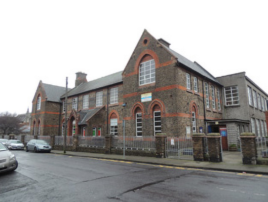 Foto perwakilan Saint Gabriel's National School, Dublin 7, pada rekaman NIAH 50070055.