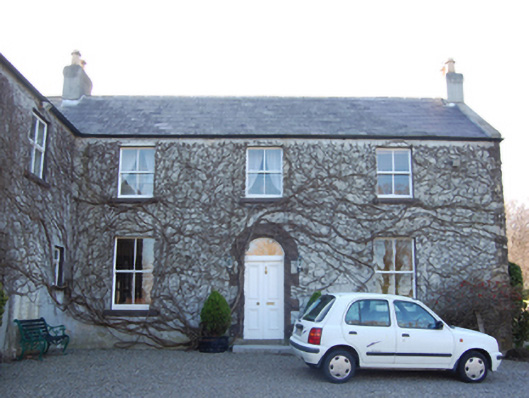 Foto perwakilan Jamestown House, Kiltiernan latterly Kilternan, pada rekaman NIAH 60260015.