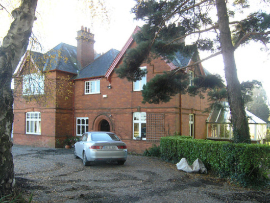 Foto perwakilan rectory/glebe/vicarage/curate's house, Ballybride Road · NIAH 60260061, SHANKILL, pada rekaman NIAH 60260061.