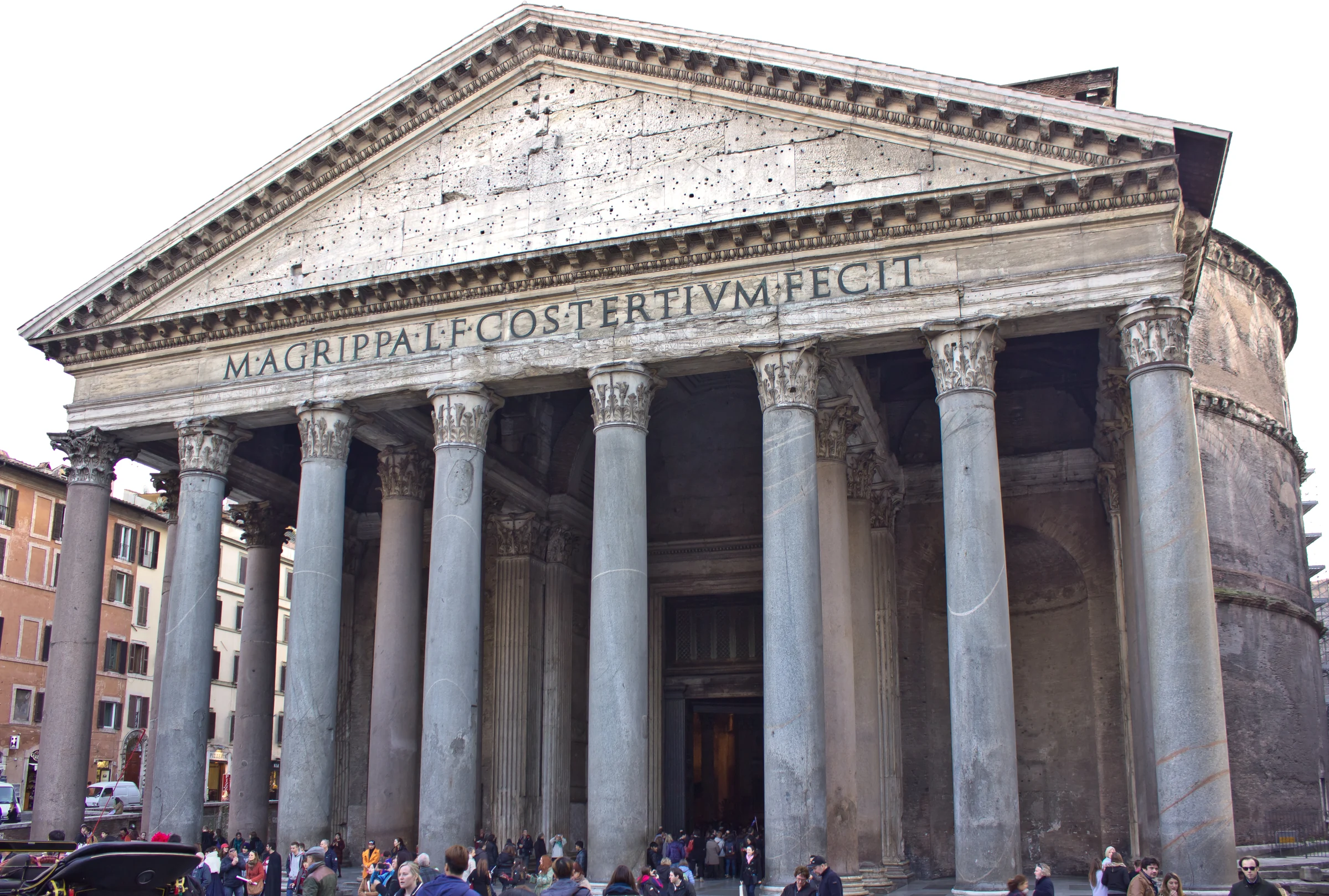 Portiko dan tampak depan Pantheon, Roma.